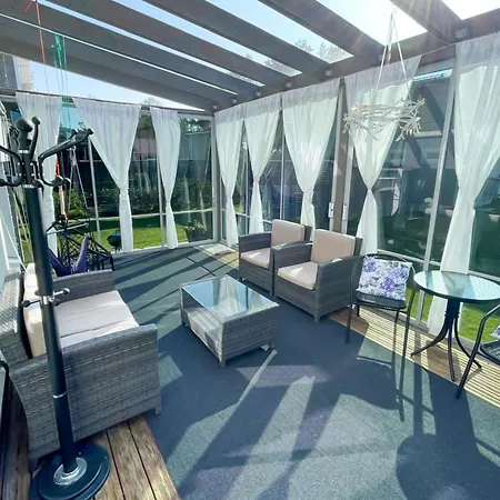 Peuhu A7 By Interhome *